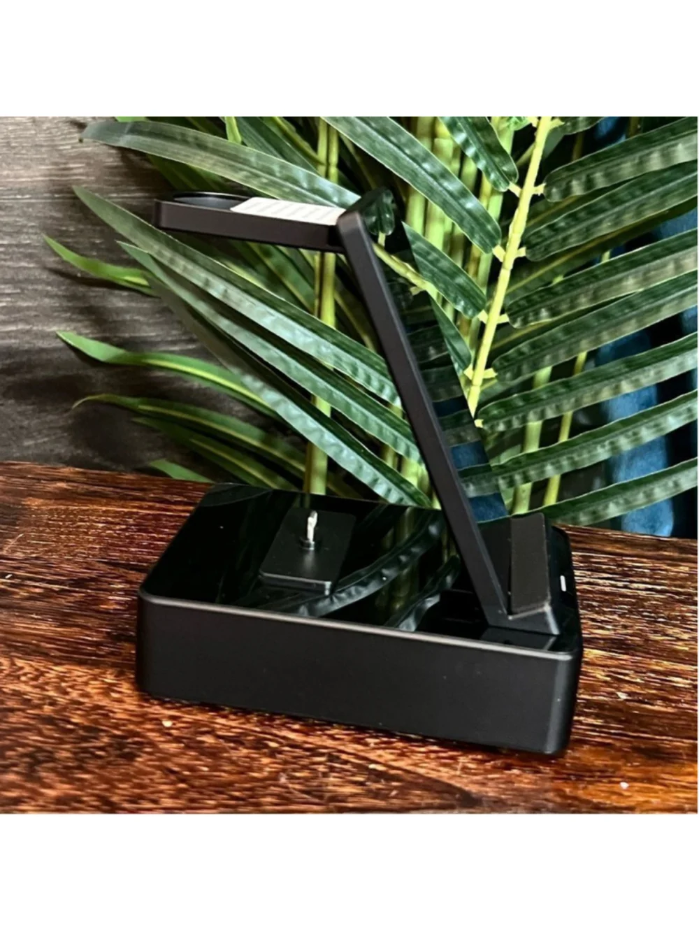 8 in 1 Multifunctional Wireless Charger in Black. New in Box!